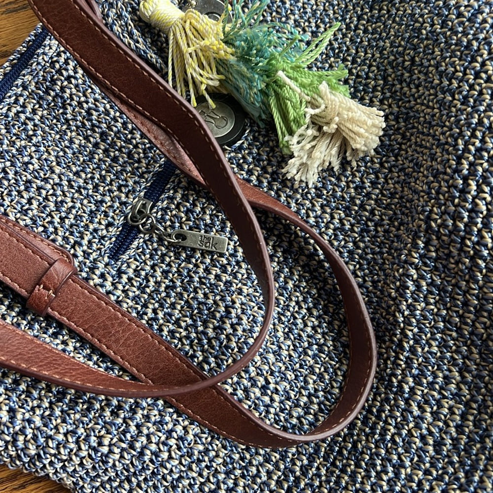 The Sak Silverwood Crochet Shopper New - Picture 2 of 9
